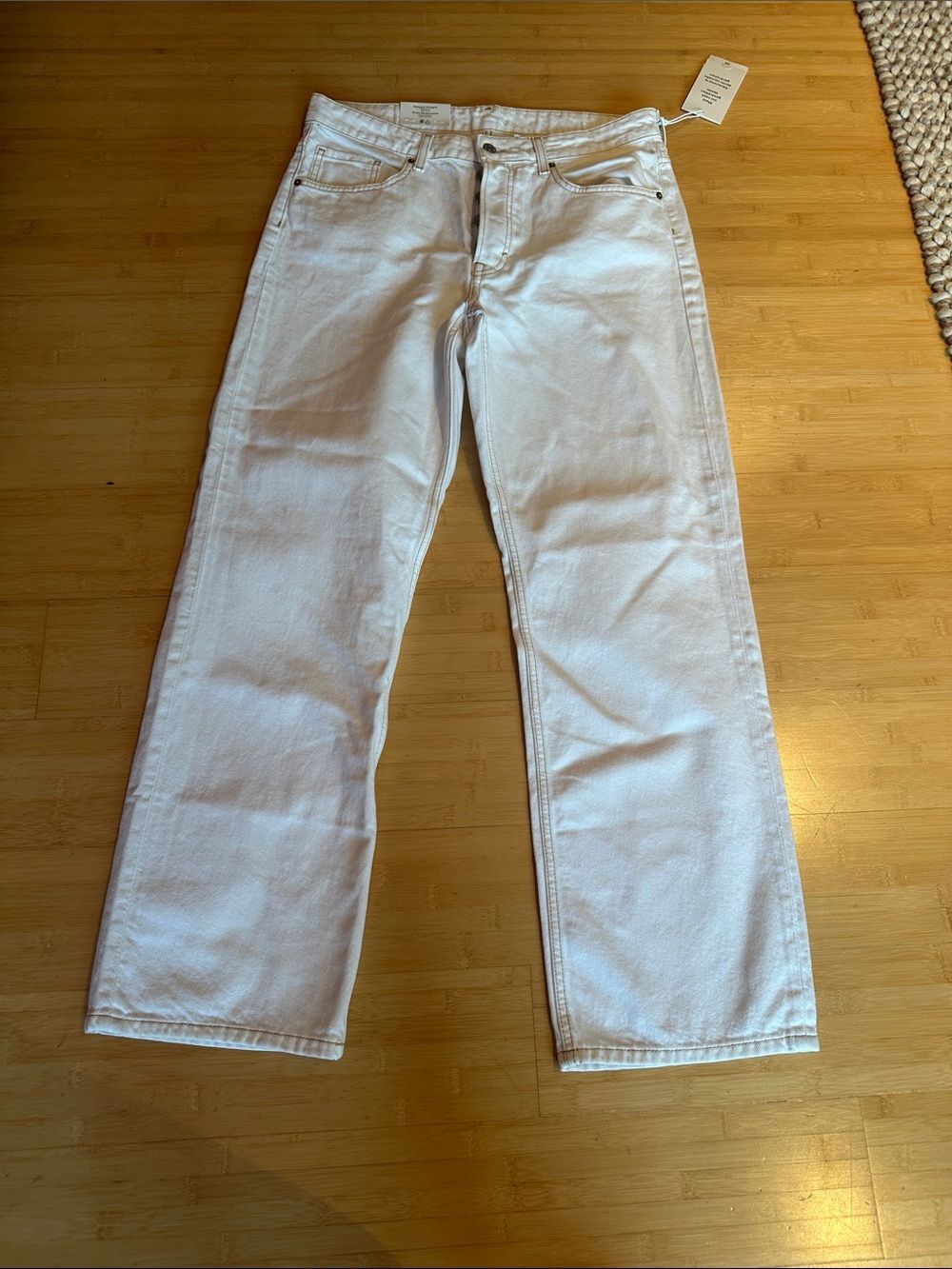 NWT H&M White Straight-Leg Jeans - Relaxed Straight mid waist